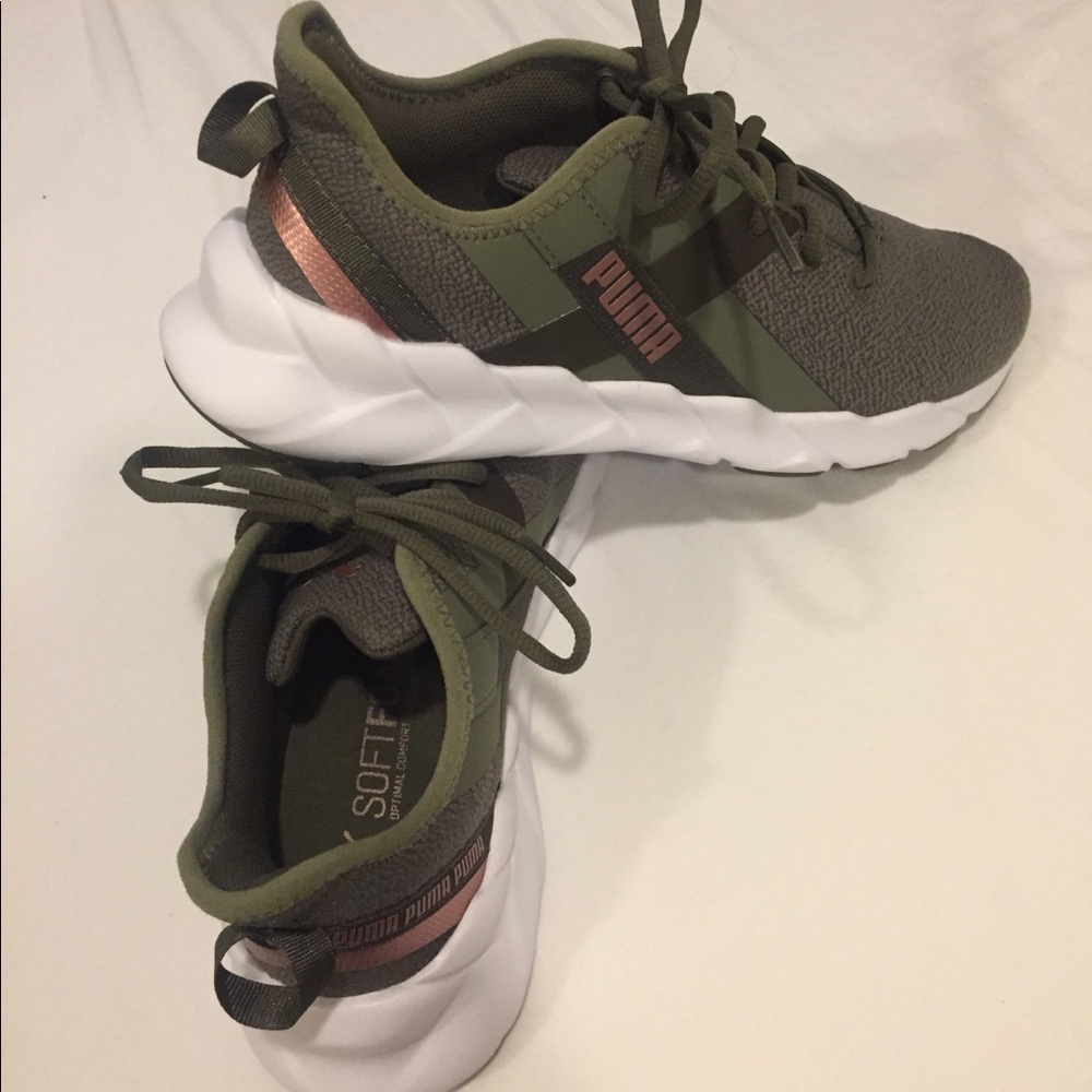 NEW Puma Weave XT Sneakers,olive/rose gold, Size 8